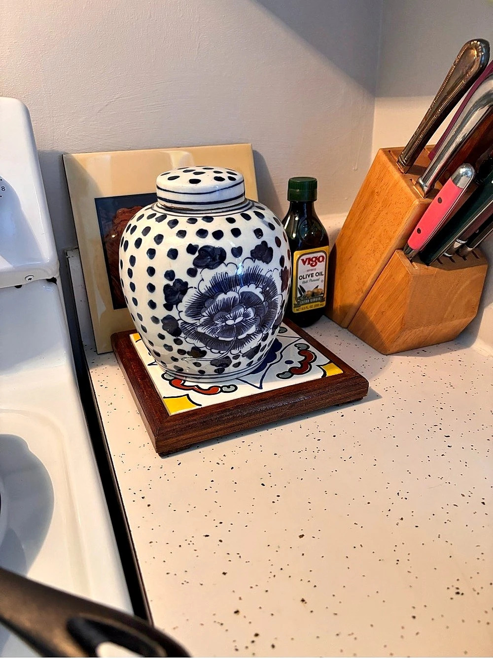 Blue & White Chinoiserie Floral Ceramic Ginger Jar with Lid